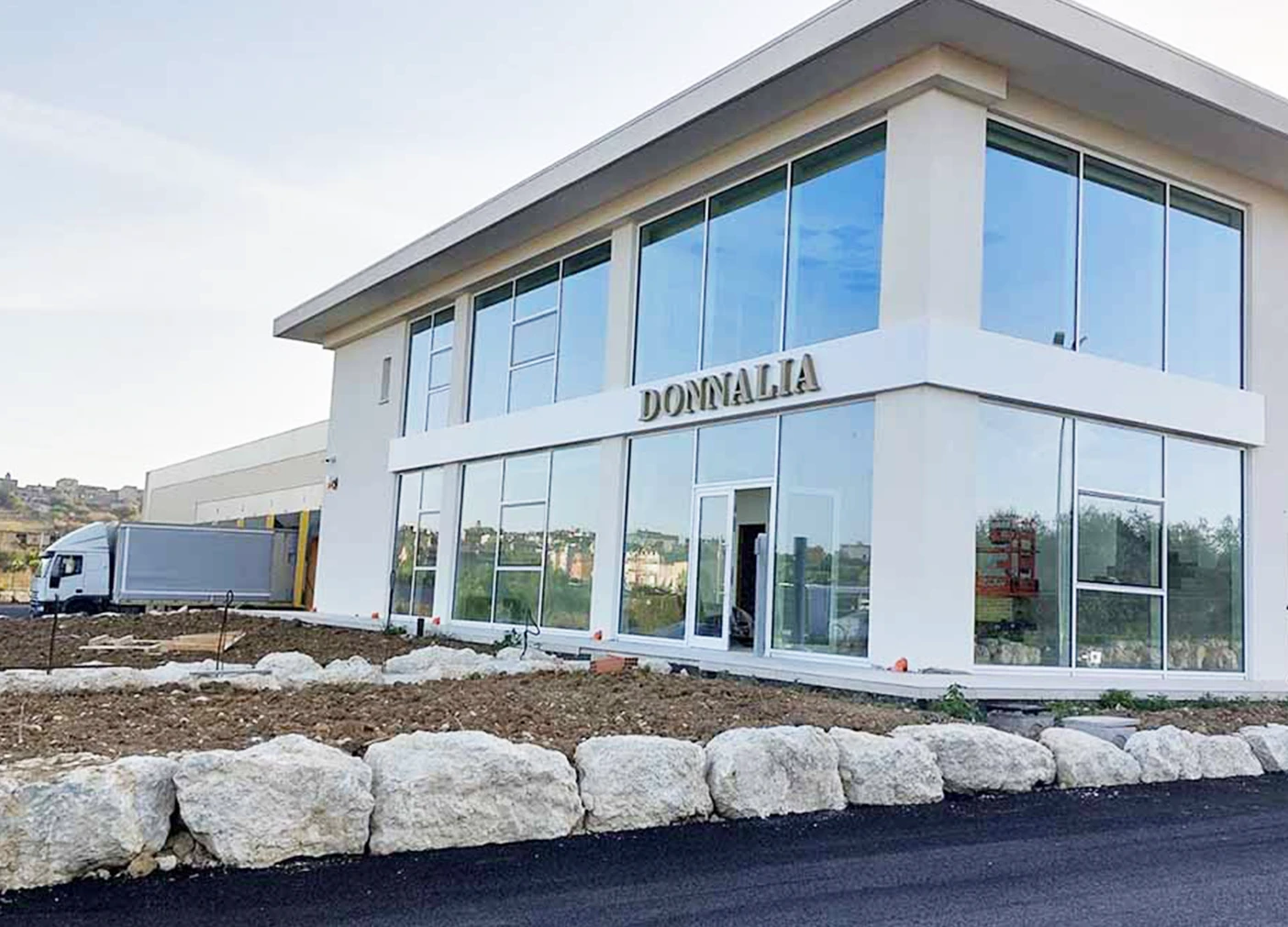 Donnalia: apre il nuovo stabilimento green per la lavorazione della frutta premium